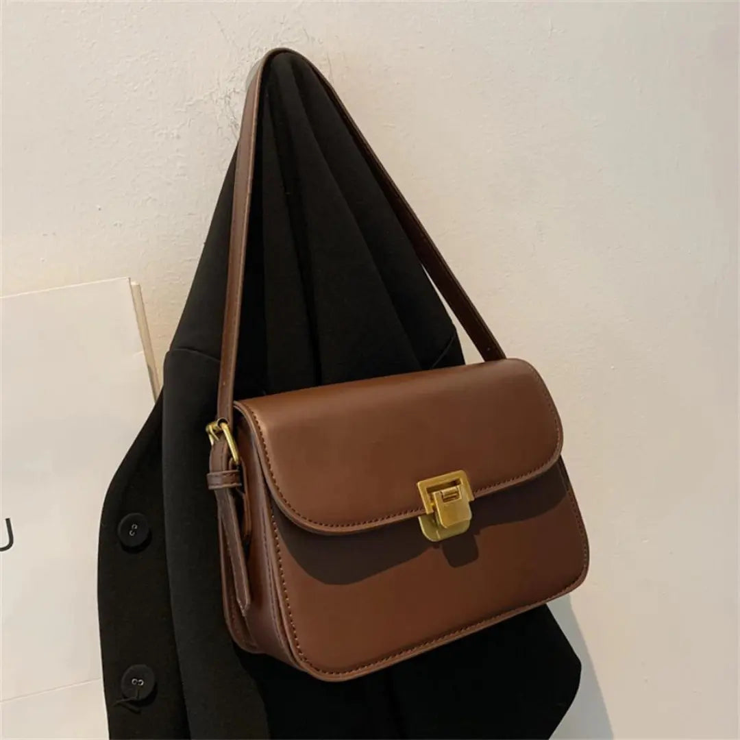 Bolsas, Bolsa, Bolsas de Couro, Bolsa Feminina, Bolsa de Couro Sofisticada, Bolsa Ombro Baguete, Bolsa Feminina em Couro, Bolsa de Couro, Bolsa Tote Premium, Bolsa de Ombro Baguete, Bolsa Premium Feminina, Bolsa Feminina Luxuosa, Bolsa Baguete Feminina, Bolsa de Couro Grande